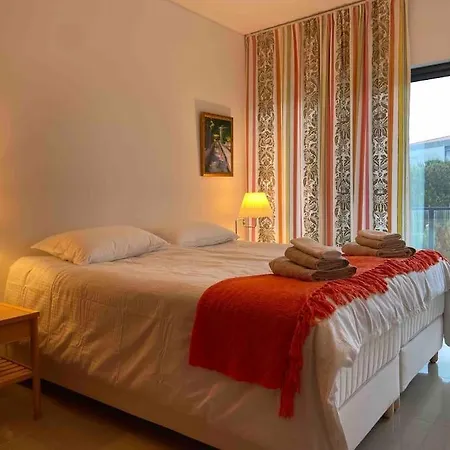 Marina Village 170 View 6 Beds Λάγος